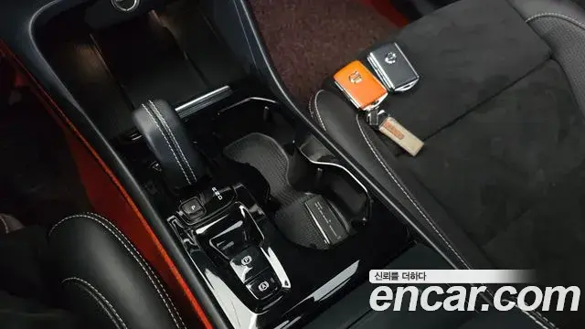 Volvo XC40 2021 — Şəkil 30/30