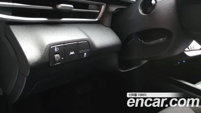 Hyundai The New Avante Hybrid 2021 — ფოტო 21/30
