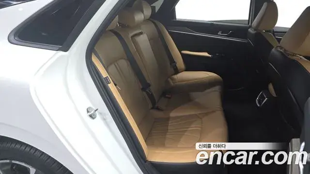 Kia K5 2021 — Photo 28/35