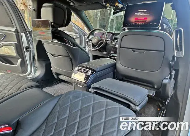 Mercedes-Benz S-Class 2022 — Photo 12/20