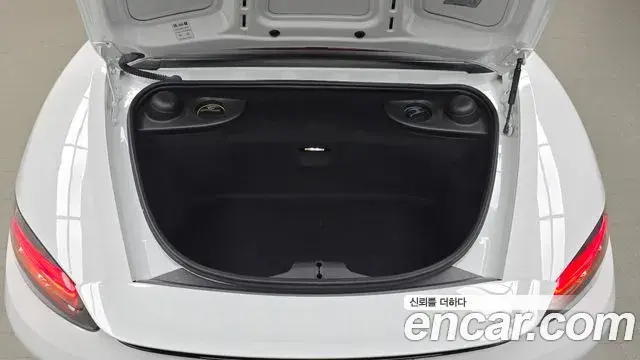 Porsche 718 Boxster 2018 — Şəkil 26/31