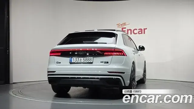 Audi Q7 2023 — Photo 4/20