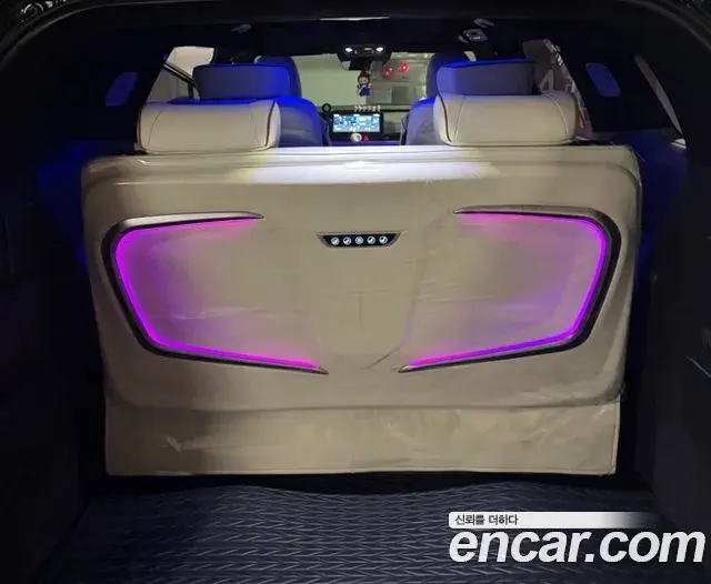 Kia Carnival 2024 — Photo 19/20