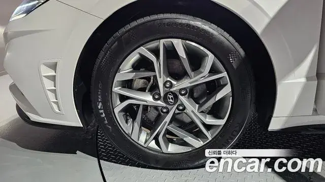 Hyundai Sonata Hybrid 2021 — Photo 20/30