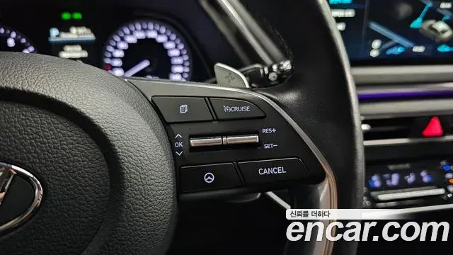 Hyundai Sonata Hybrid 2021 — Photo 8/30