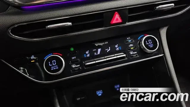 Hyundai Sonata Hybrid 2021 — Photo 28/30