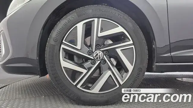 Volkswagen Jetta, 2023