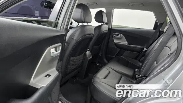 Kia Niro 2019 — Photo 12/20