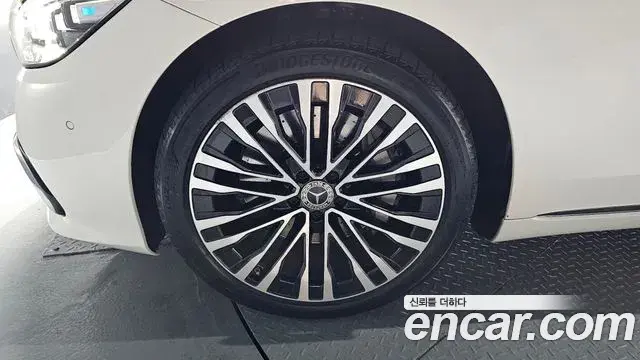 Mercedes-Benz S-Class 2022 — Photo 5/20