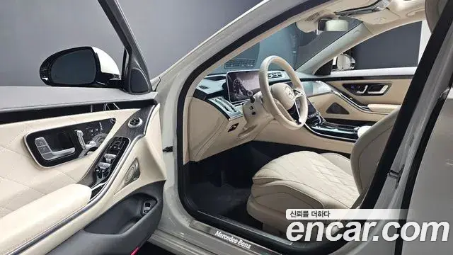 Mercedes-Benz S-Class 2022 — Photo 10/20