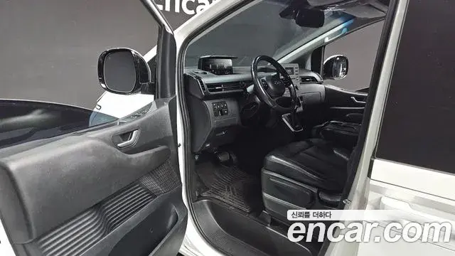 Hyundai Staria 2022 — Şəkil 10/20