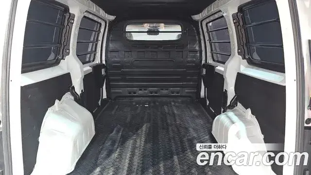 Hyundai Staria 2022 — Şəkil 18/20