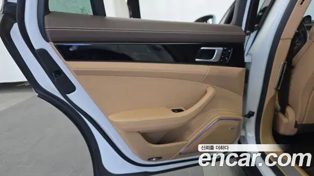 Porsche Panamera 2018 — Şəkil 3/31