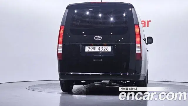 Hyundai Staria 2022 — Photo 4/20