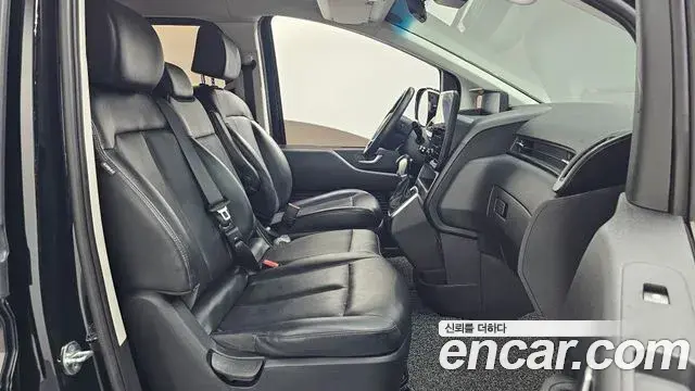 Hyundai Staria 2022 — Photo 11/20