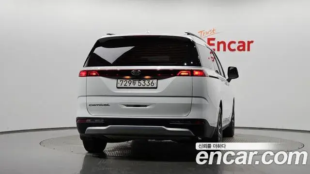 Kia Carnival 2021 — Фото 4/20