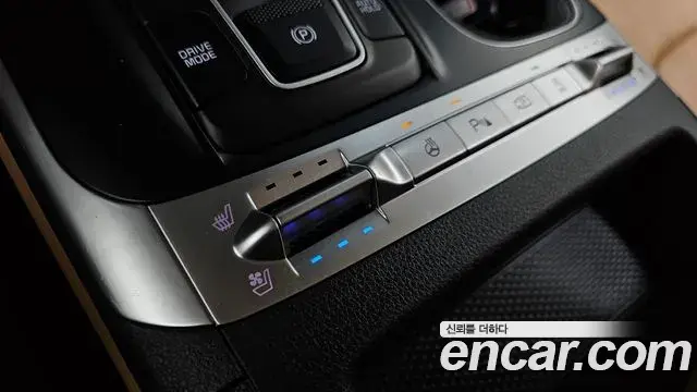 Kia Carnival 2021 — Фото 17/20