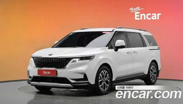 Kia Carnival 2021 — Фото 1/20