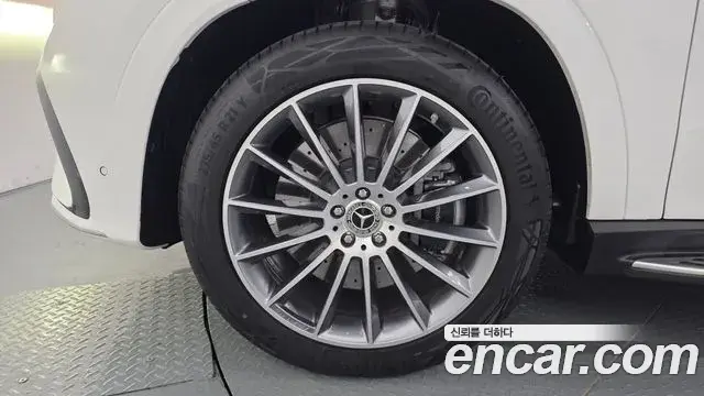 Mercedes-Benz GLE-Class 2025 — Photo 5/20