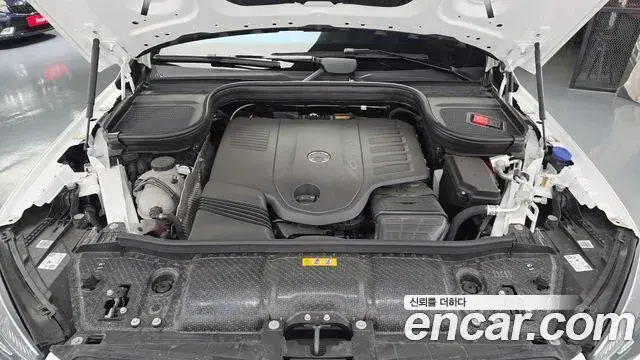Mercedes-Benz GLE-Class 2025 — Photo 6/20