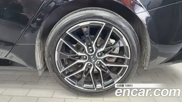 Kia K5 2020 — ფოტო 4/32