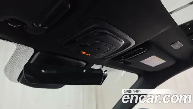 Toyota Crown Crossover 2025 — Photo 18/20