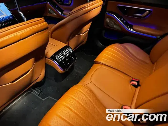 Mercedes-Benz S-Class 2022 — Photo 12/18