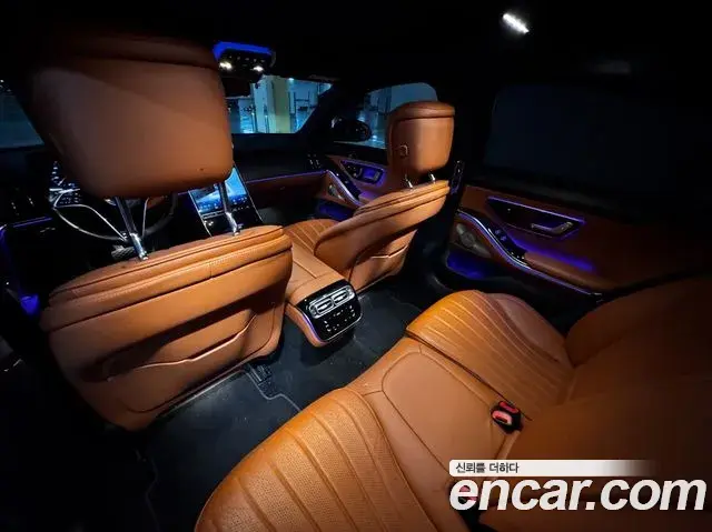 Mercedes-Benz S-Class 2022 — Photo 17/18