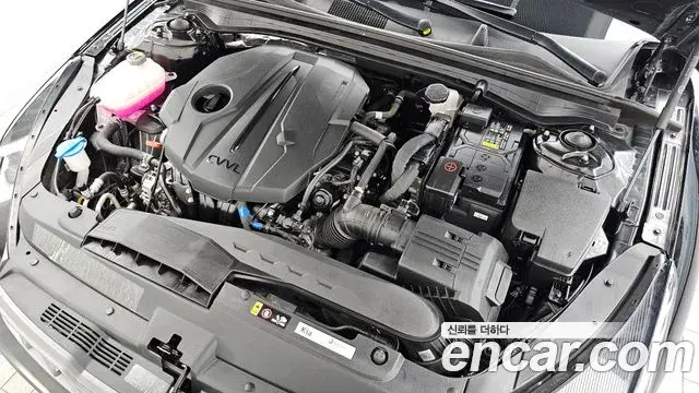 Kia K5 2022 — Photo 8/20