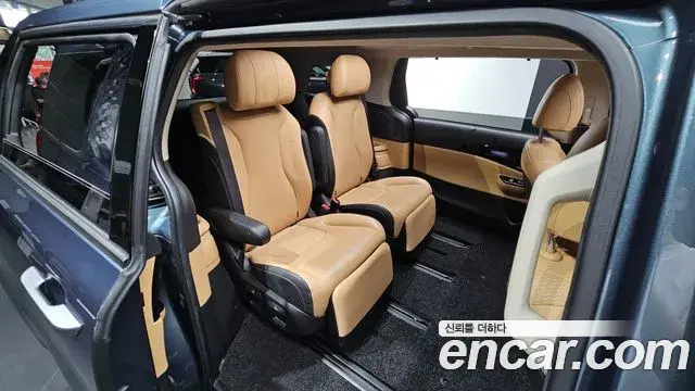 Kia Carnival 2021 — Photo 11/20