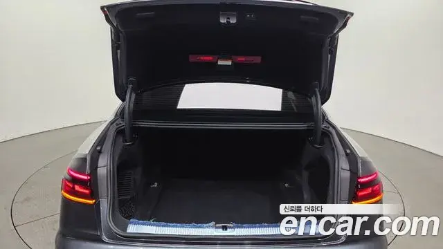 Audi A8 2021 — Photo 20/20
