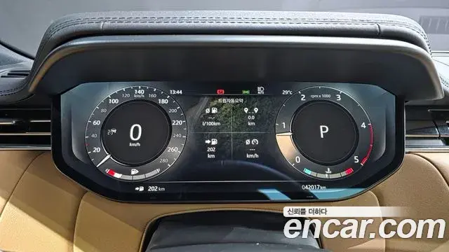Land Rover Range Rover Sport 2023 — ფოტო 7/20