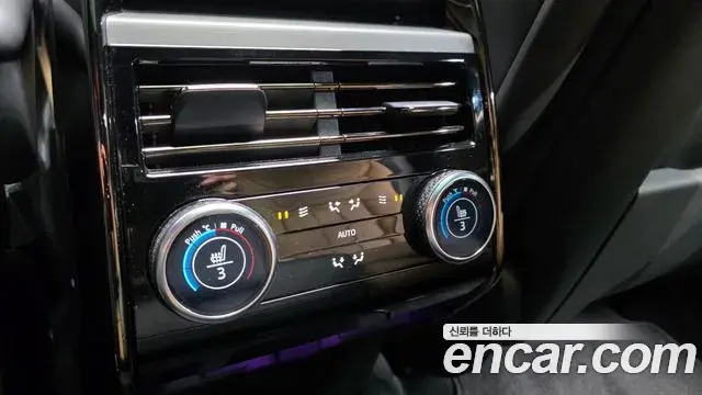 Land Rover Range Rover Sport 2023 — ფოტო 18/20