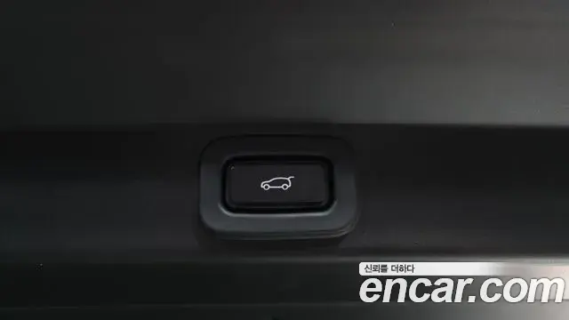 Land Rover Range Rover Sport 2023 — ფოტო 19/20