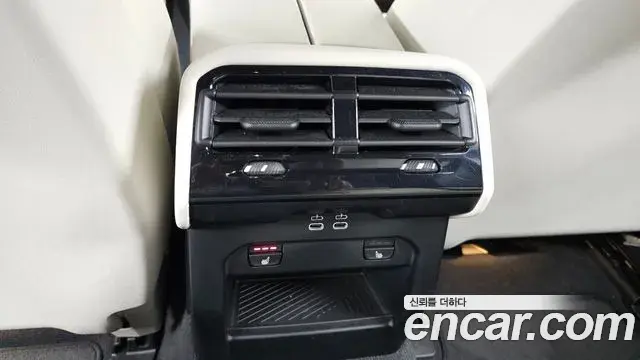 BMW 5 Series 2025 — Photo 19/20
