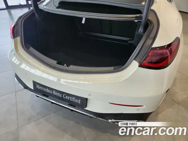 Mercedes-Benz CLE-Class 2025 — Photo 8/20