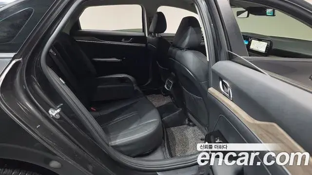 Kia K5 2020 — Photo 1/30