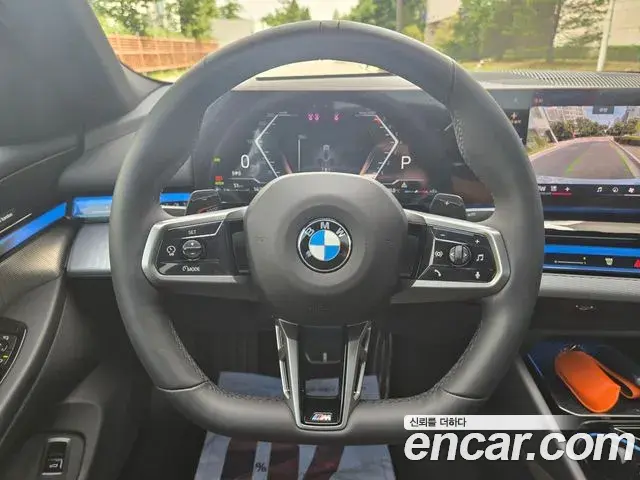 BMW 5 Series 2025 — Фото 19/20
