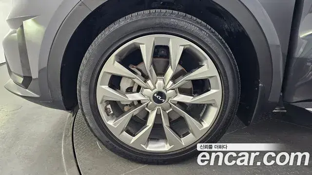 Kia Sorento 2023 — Фото 5/20