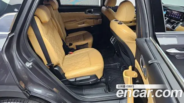 Kia Sorento 2023 — Фото 11/20