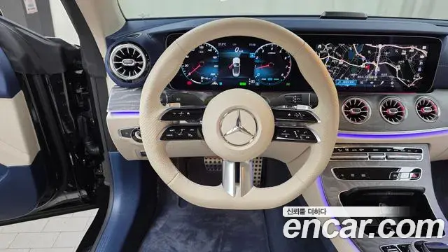 Mercedes-Benz E-Class 2023 — ფოტო 13/32