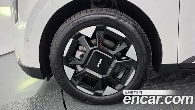 Kia Carnival 2024 — Photo 5/20