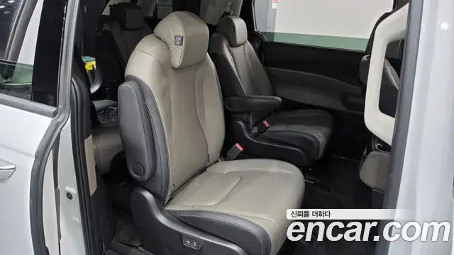 Kia Carnival 2024 — Photo 11/20