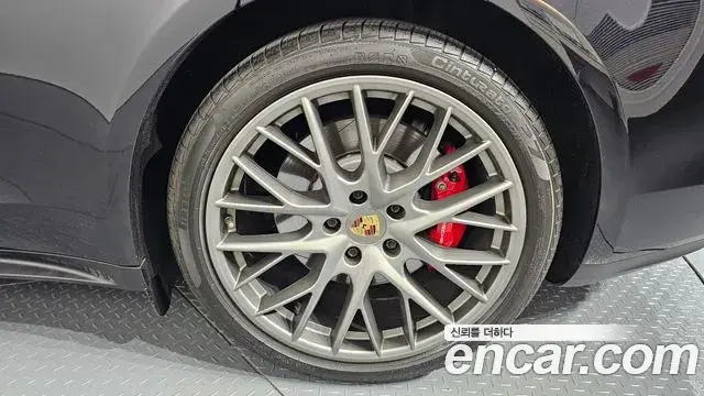 Porsche Panamera, 2018