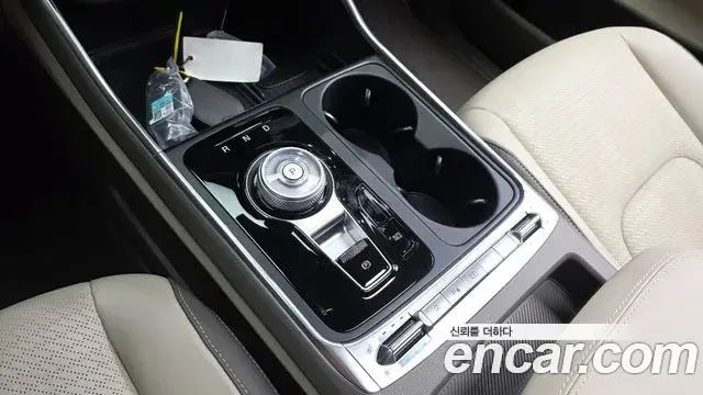 Kia Carnival 2025 — Photo 9/20