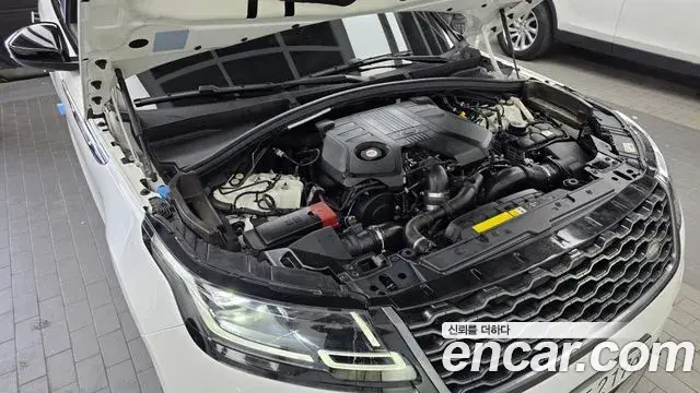 Land Rover Range Rover Velar 2019 — Photo 6/20