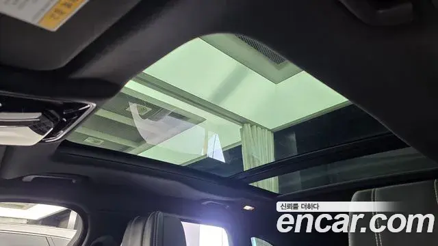 Land Rover Range Rover Velar 2019 — Photo 18/20