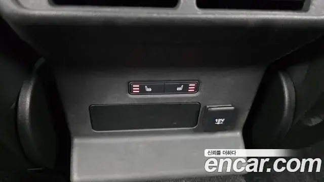 Land Rover Range Rover Velar 2019 — Photo 19/20