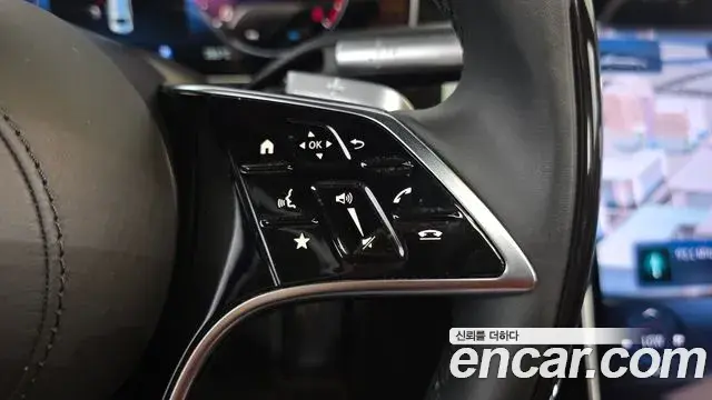 Mercedes-Benz S-Class 2021 — Photo 8/36
