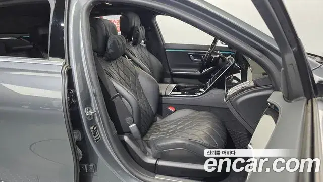 Mercedes-Benz S-Class 2021 — Photo 10/36